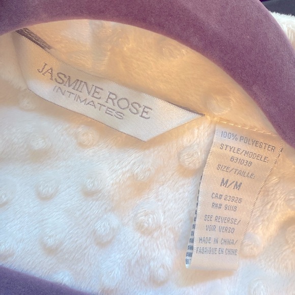 •Swiss Dot Robe - Picture 5 of 6